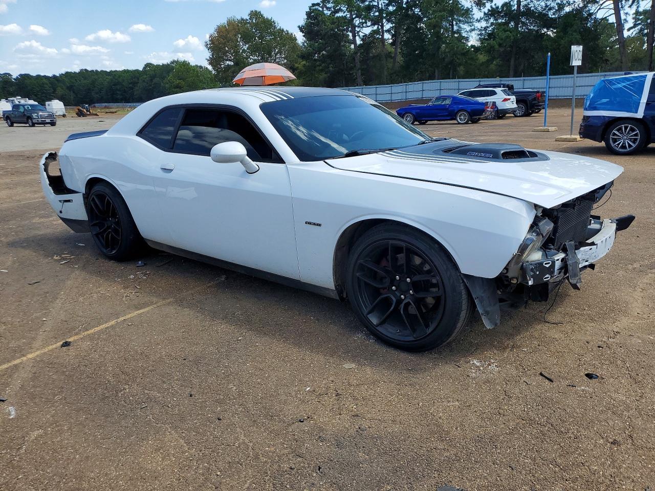 Dodge Challenger - zdjęcie 4