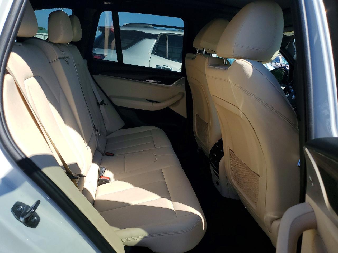 2021 BMW X3 xDrive30I - zdjęcie 11