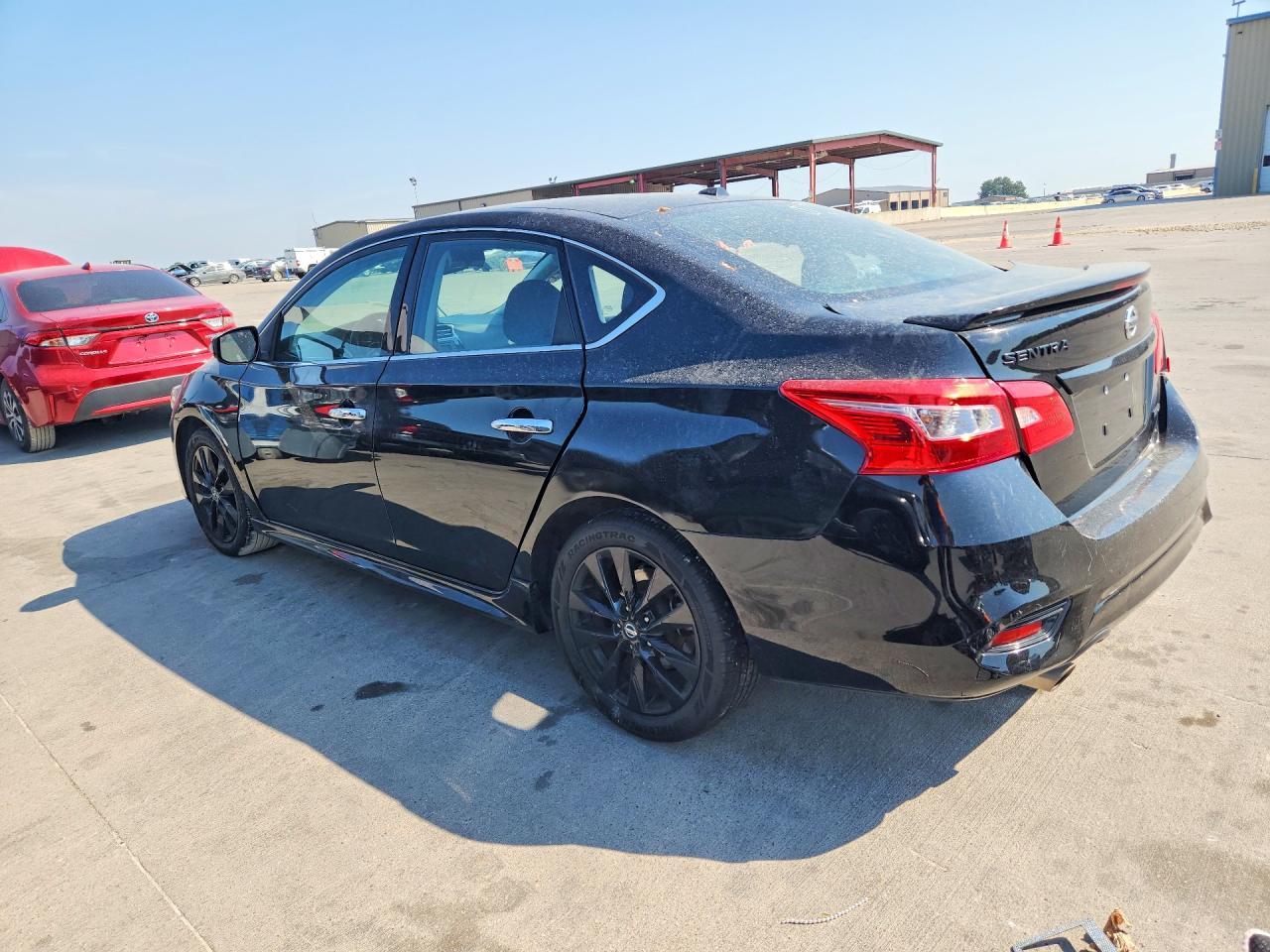 2018 Nissan Sentra Sr - zdjęcie 2