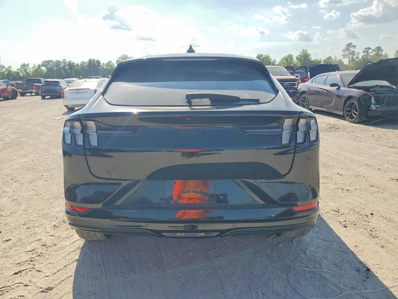 2023 Ford Mustang Mach-E Premium - zdjęcie 6