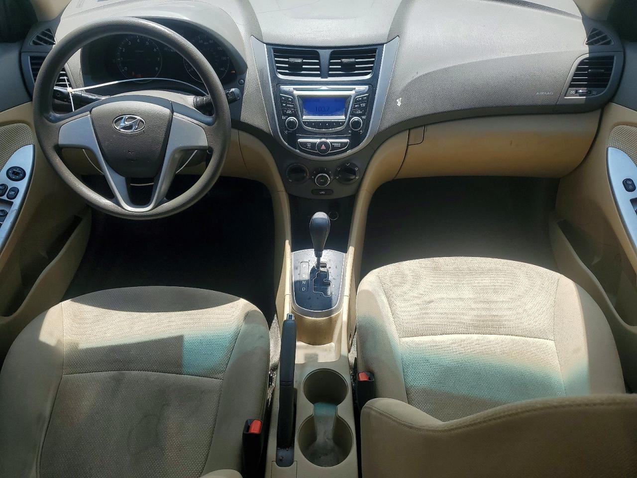 2013 Hyundai Accent Gls - zdjęcie 8