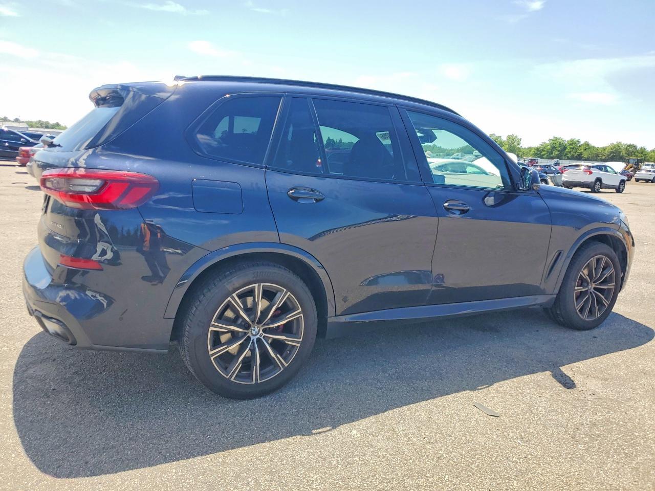 2023 BMW X5 xDrive40I - zdjęcie 3