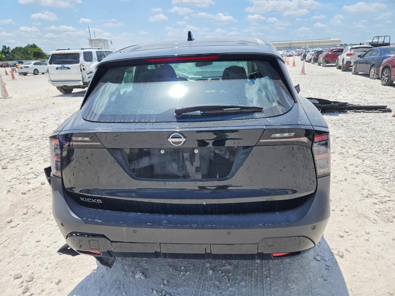 2025 Nissan Kicks S - zdjęcie 6