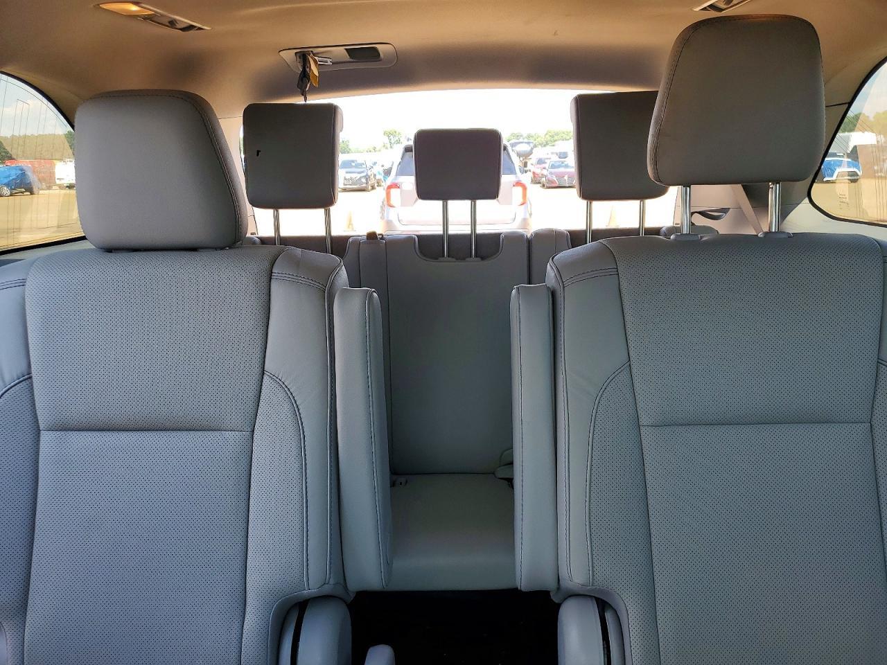 2019 Toyota Highlander Limited Platinum - zdjęcie 10