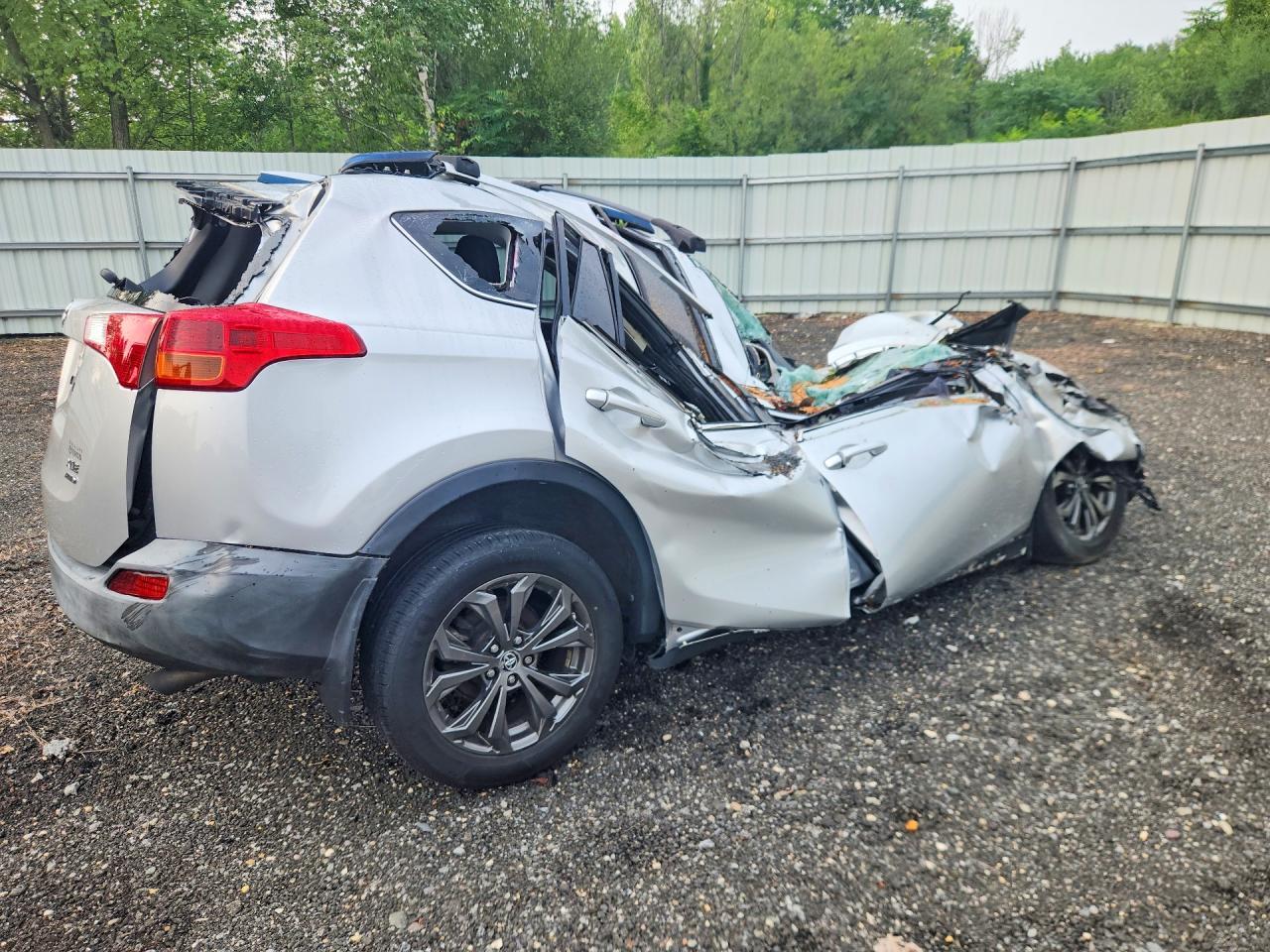 2015 Toyota Rav4 Xle - zdjęcie 3