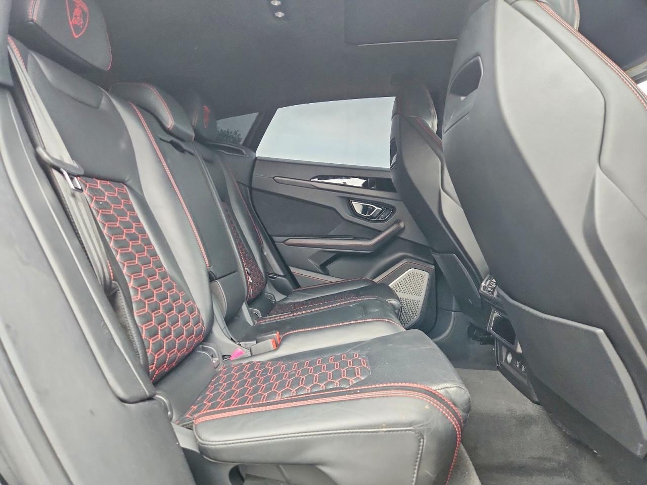 2021 Lamborghini Urus S - zdjęcie 11