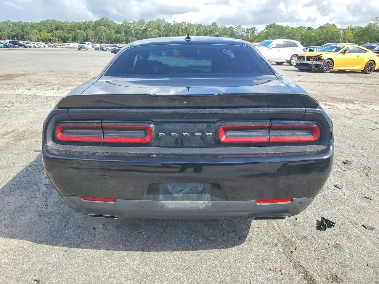 2021 Dodge Challenger R/T - zdjęcie 6