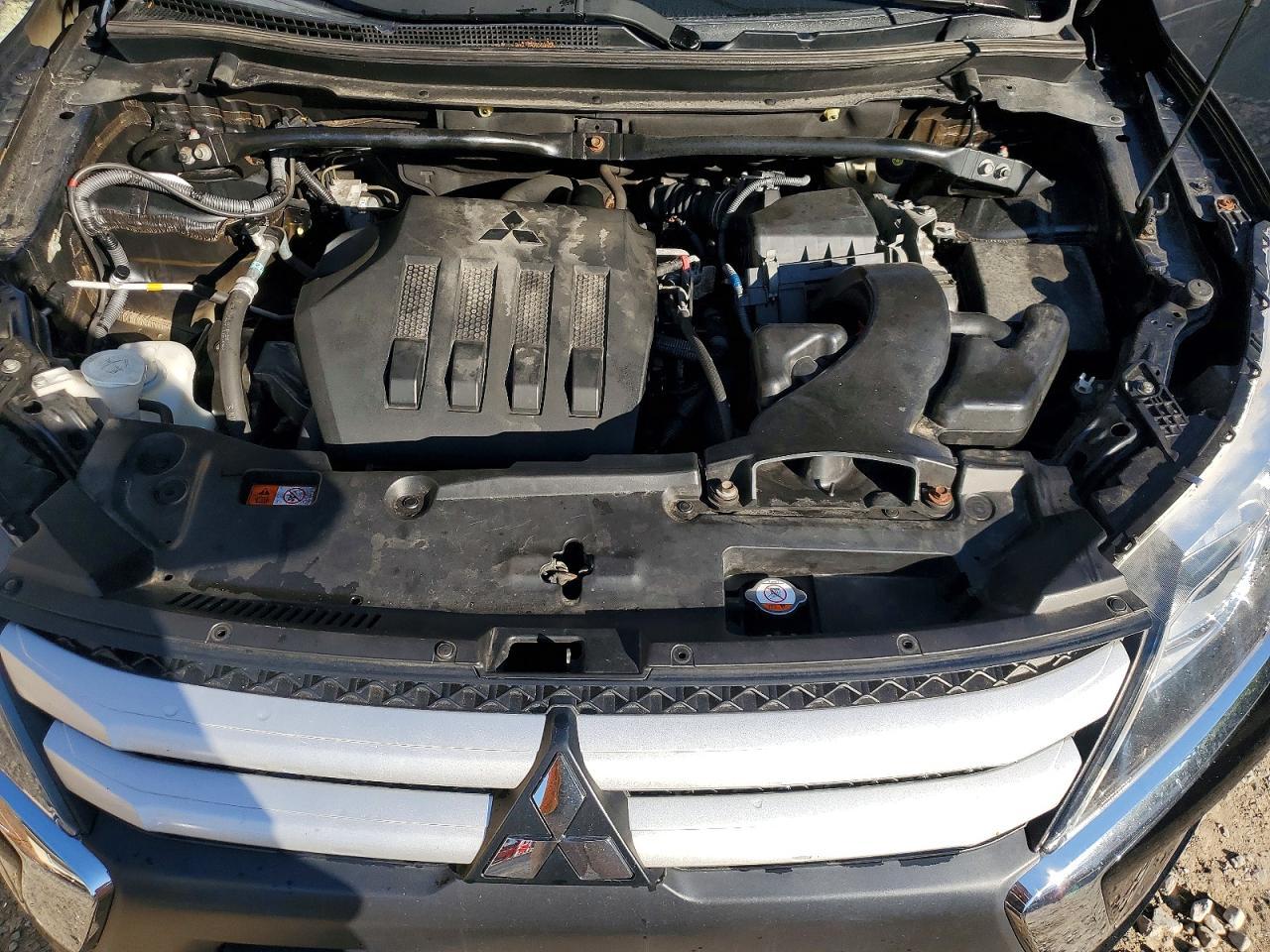 2019 Mitsubishi Eclipse Cross Es - zdjęcie 12