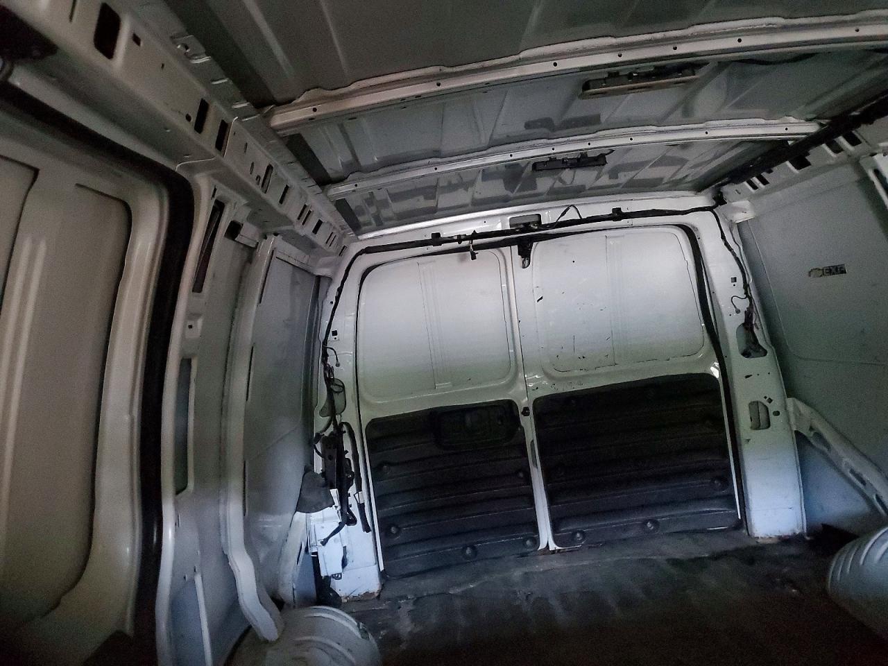 2019 Chevrolet Express G2500 - zdjęcie 11