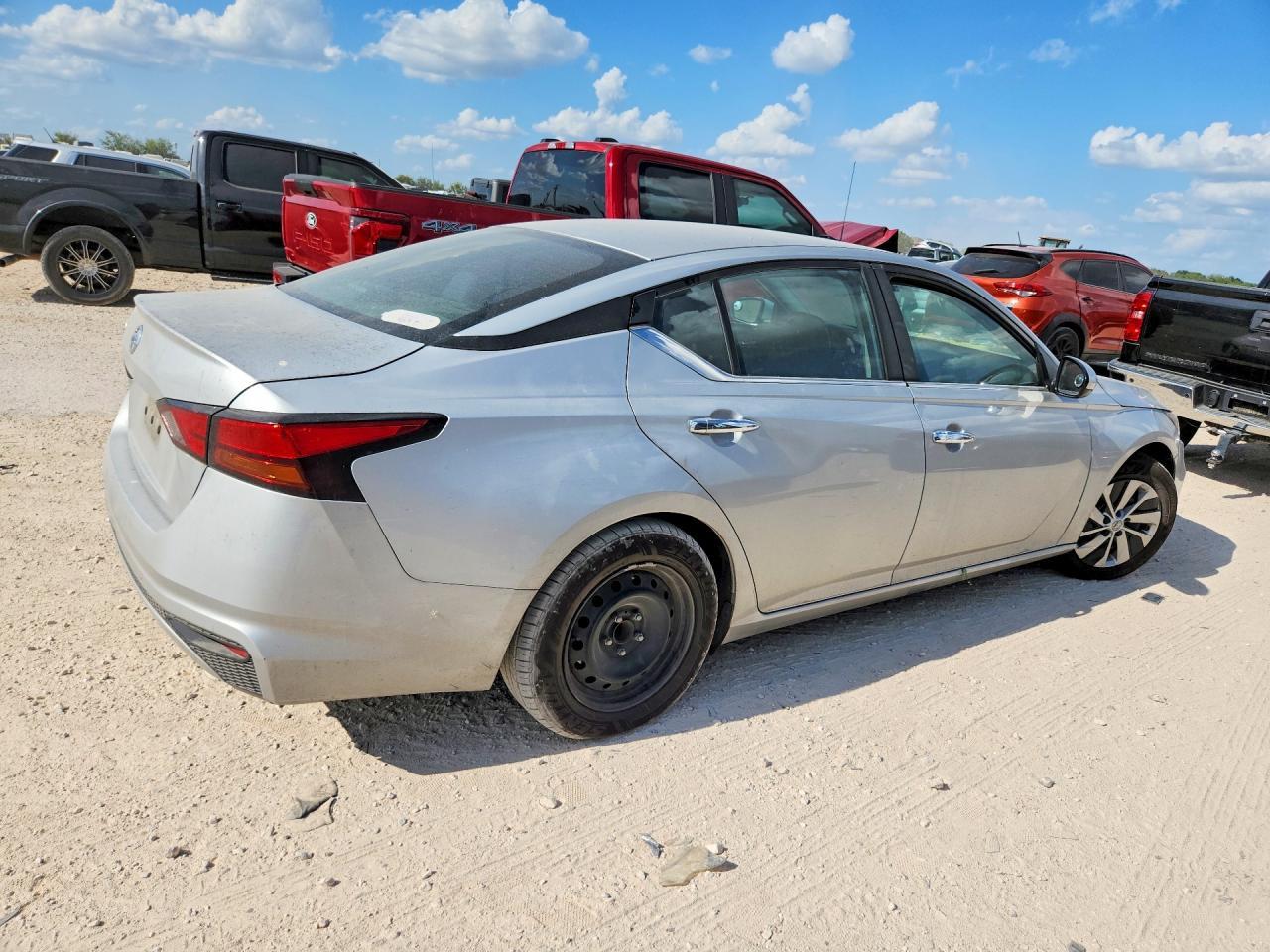 2021 Nissan Altima S - zdjęcie 3