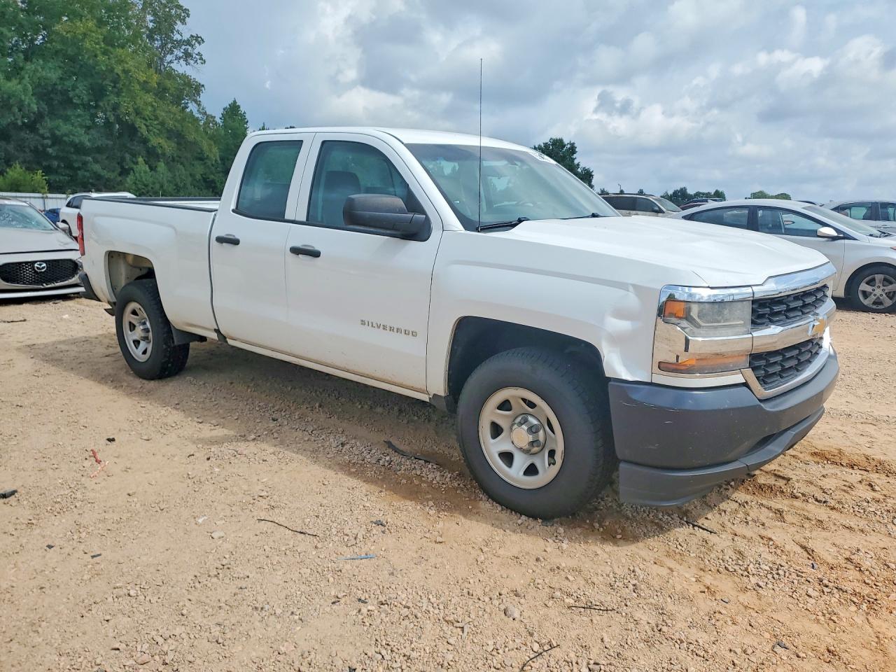 2016 Chevrolet Silverado C1500 - zdjęcie 4