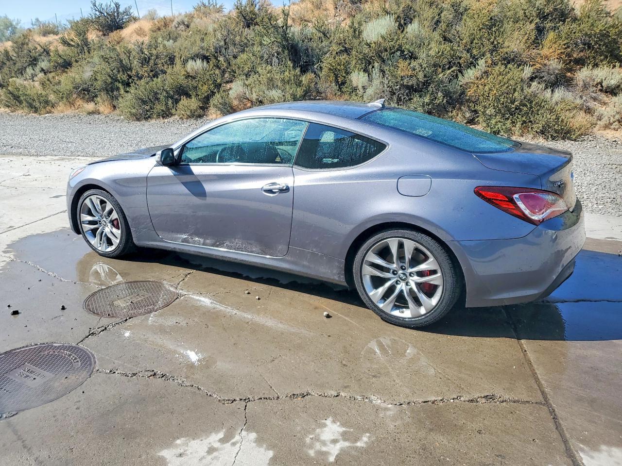 2015 Hyundai Genesis Coupe 3.8 R-Spec - zdjęcie 2