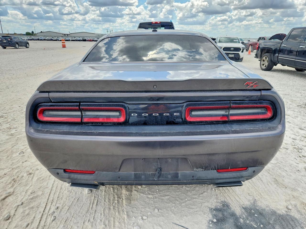 2015 Dodge Challenger Sxt - zdjęcie 6