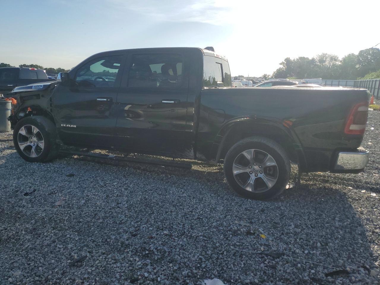 2021 Ram 1500 Laramie - zdjęcie 2