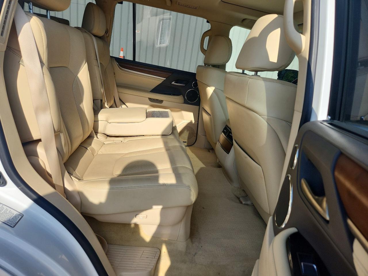 2020 Lexus Lx 570 - zdjęcie 11