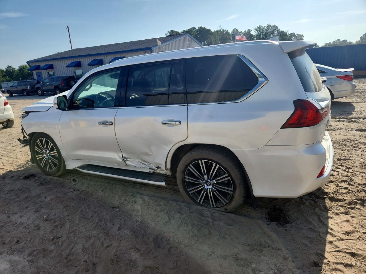 2020 Lexus Lx 570 - zdjęcie 2