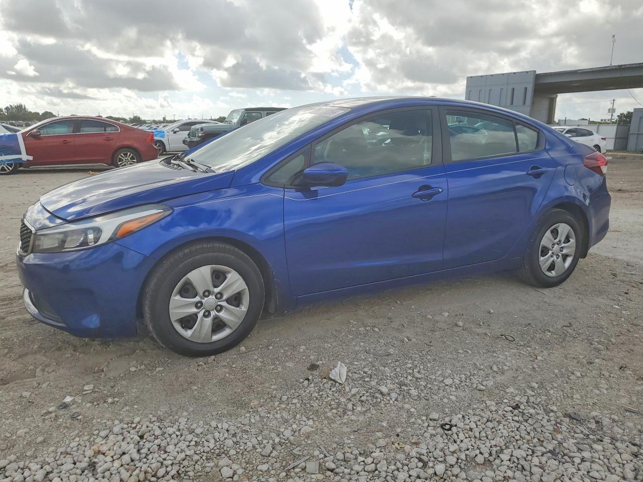 2017 Kia Forte Lx - zdjęcie główne