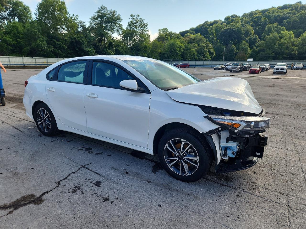 2024 Kia Forte Lxs - zdjęcie 4