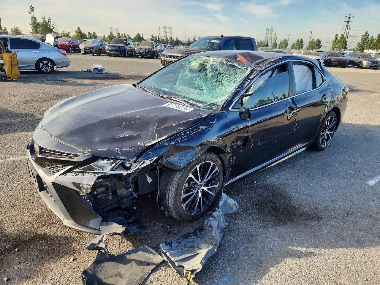 2019 Toyota Camry Se - zdjęcie główne