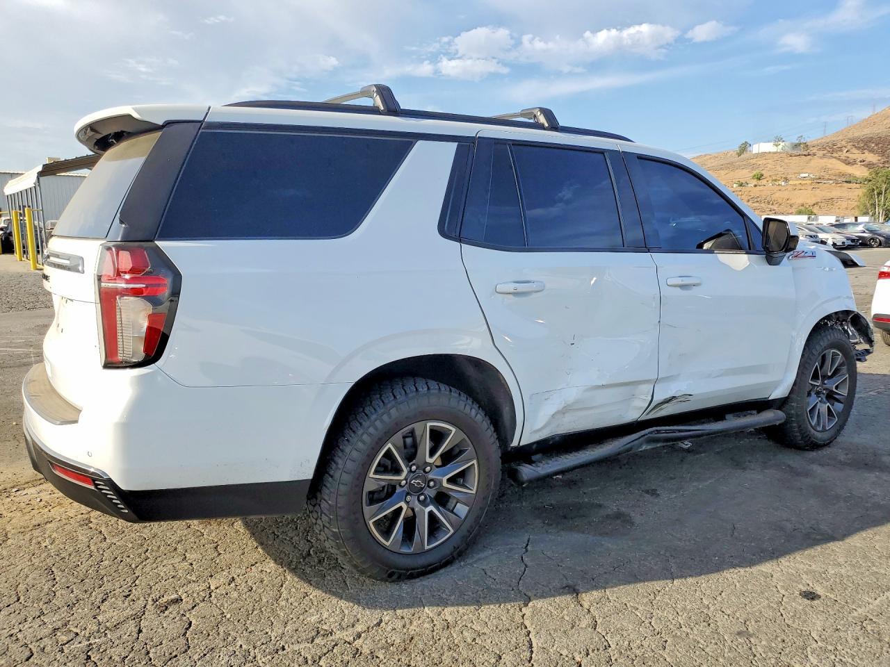 2022 Chevrolet Tahoe K1500 Z71 - zdjęcie 3