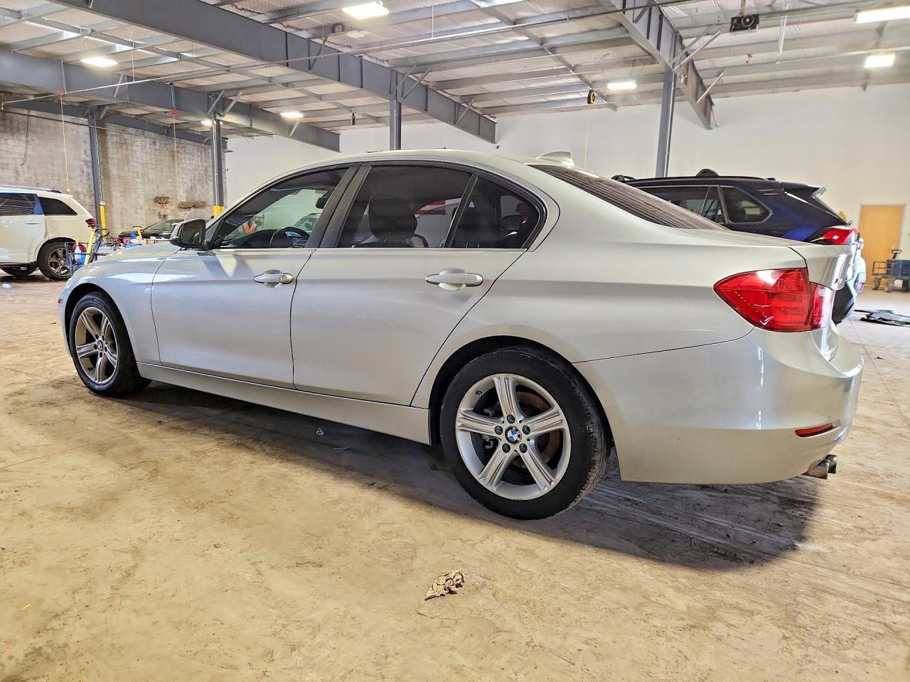 2015 BMW 328 Xi Sulev - zdjęcie 2
