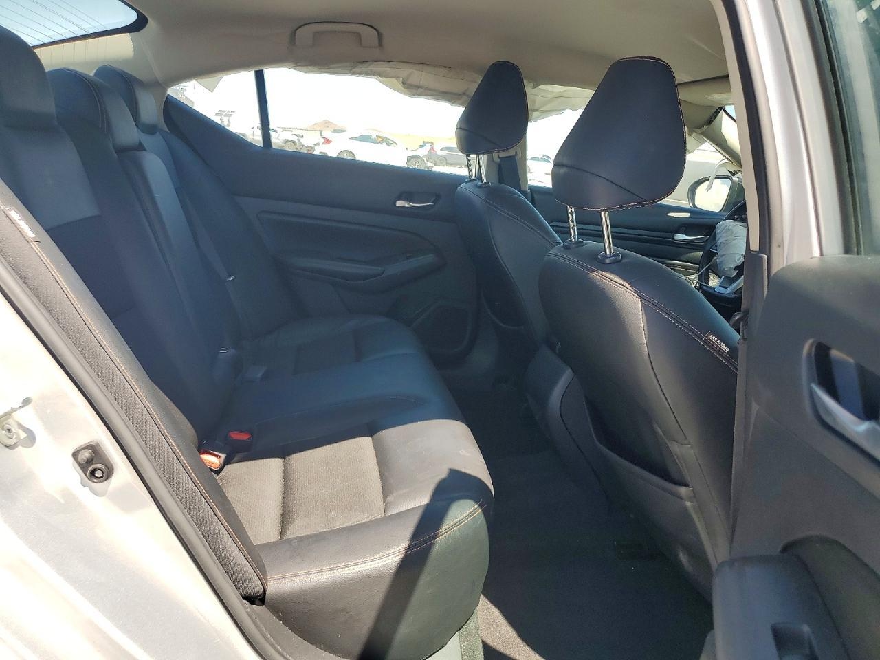 2021 Nissan Altima Sr - zdjęcie 10