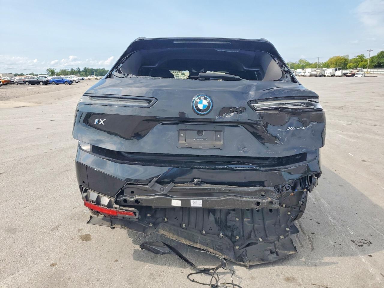 2024 BMW Ix xDrive50 - zdjęcie 6