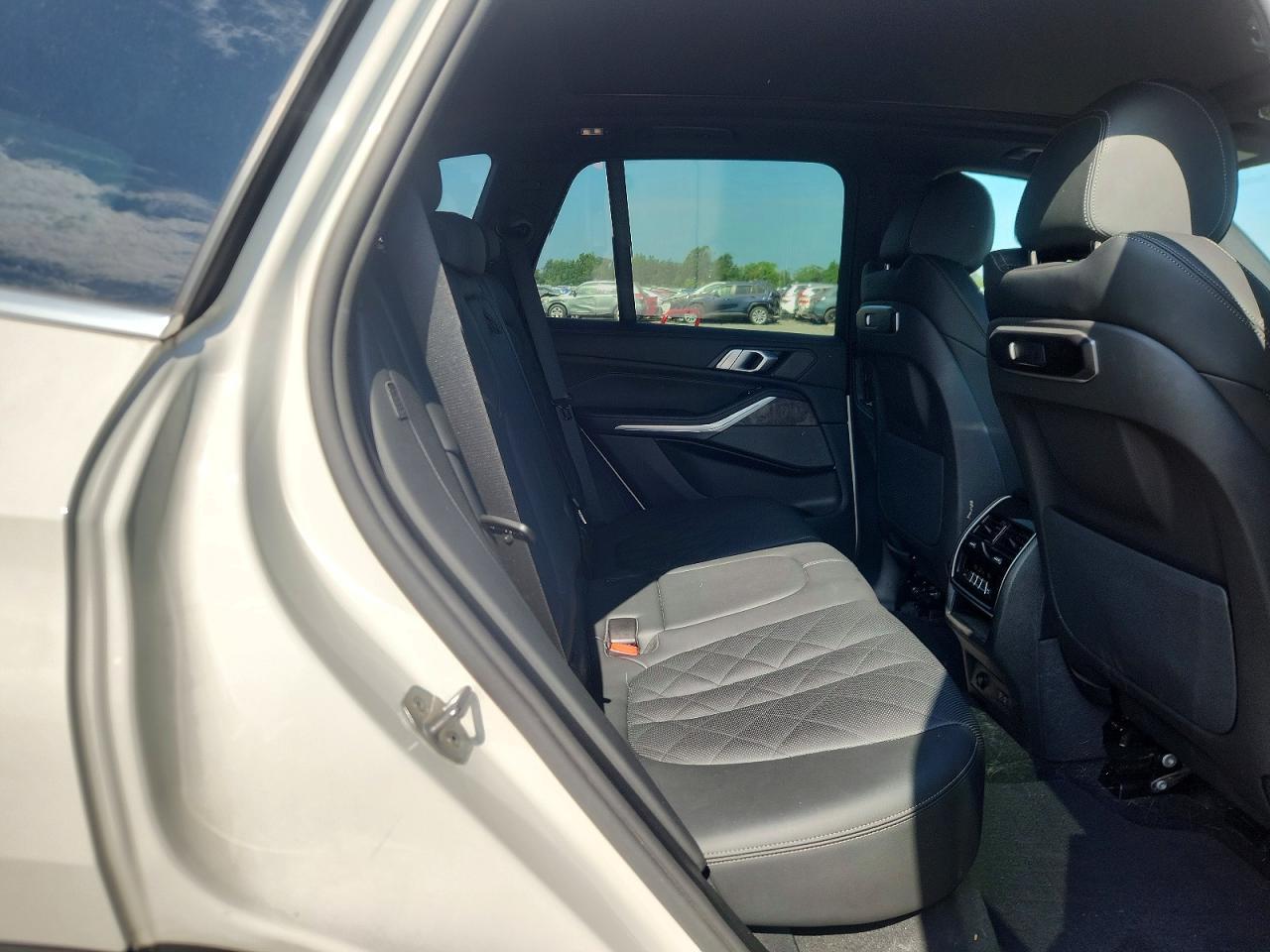 2025 BMW X5 xDrive40I - zdjęcie 11