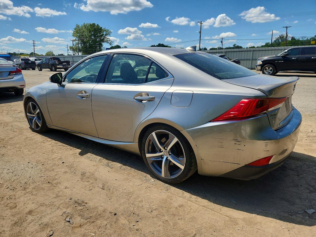 2018 Lexus Is 300 - zdjęcie 2