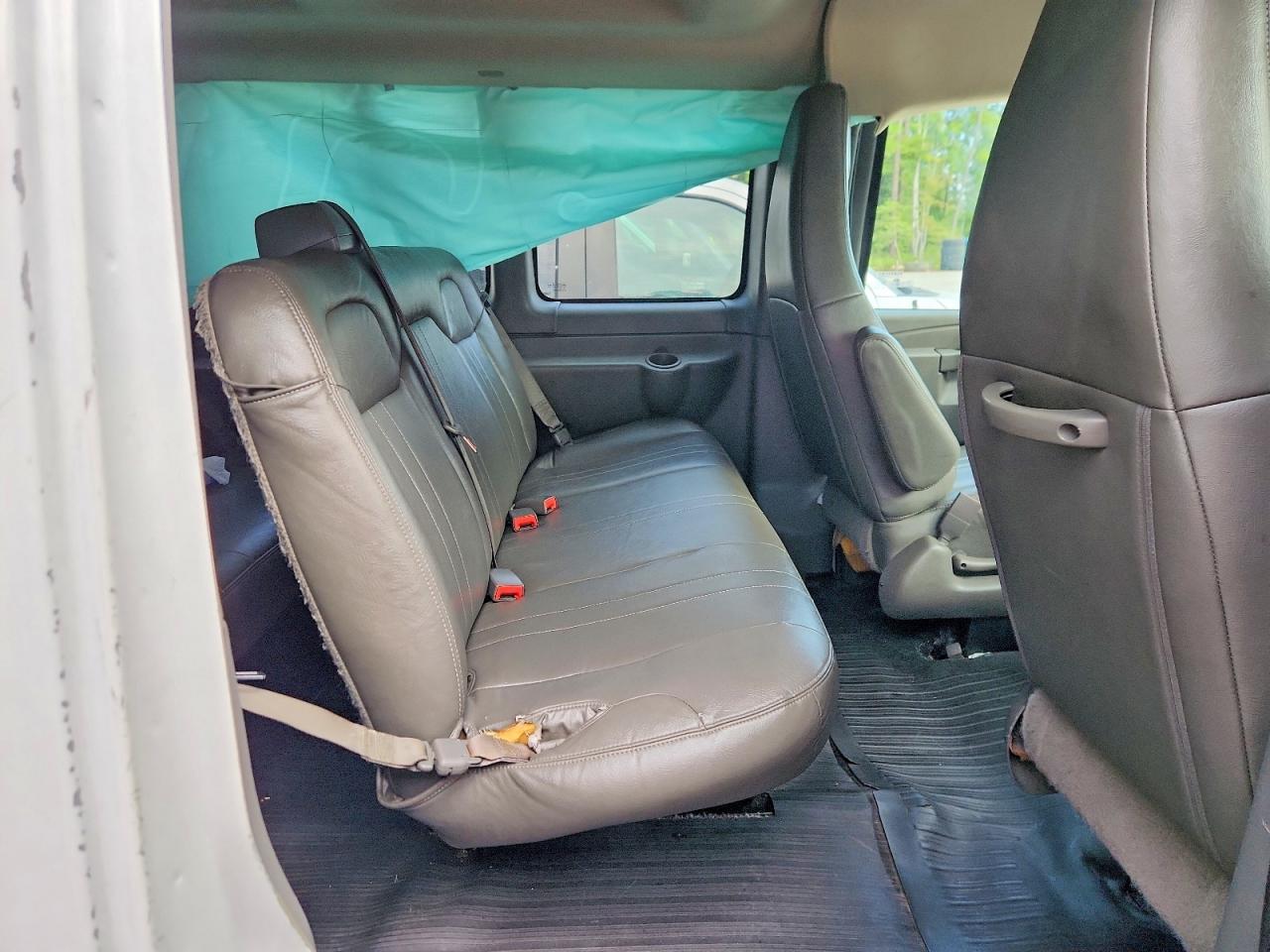 2016 Chevrolet Express G3500 Ls - zdjęcie 11
