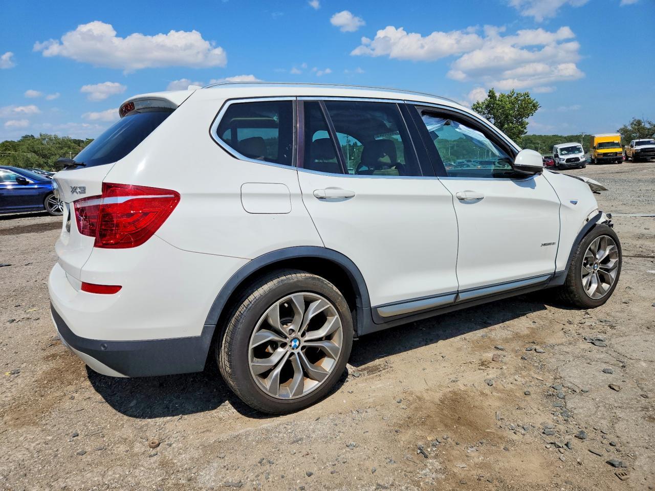 2016 BMW X3 xDrive28I - zdjęcie 3