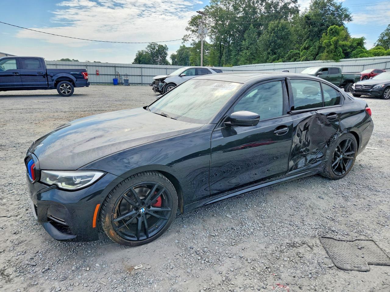 2021 BMW 330I - zdjęcie główne