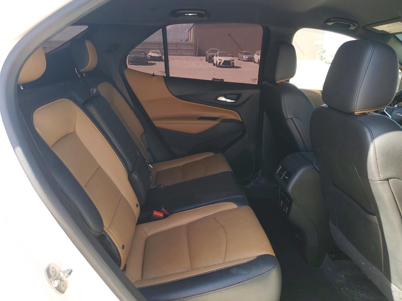 2018 Chevrolet Equinox Premier - zdjęcie 10