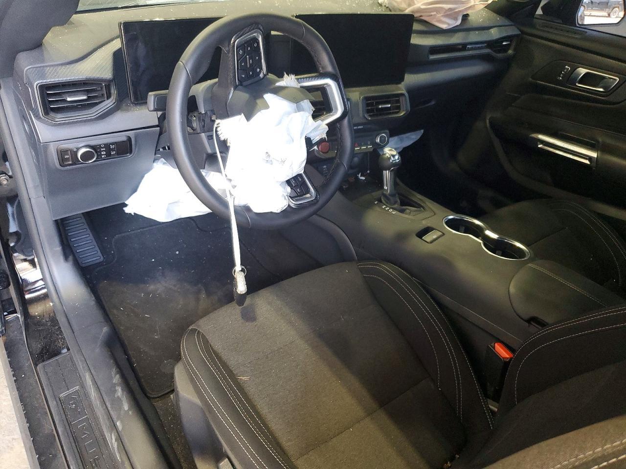 2026 Ford Mustang - zdjęcie 8