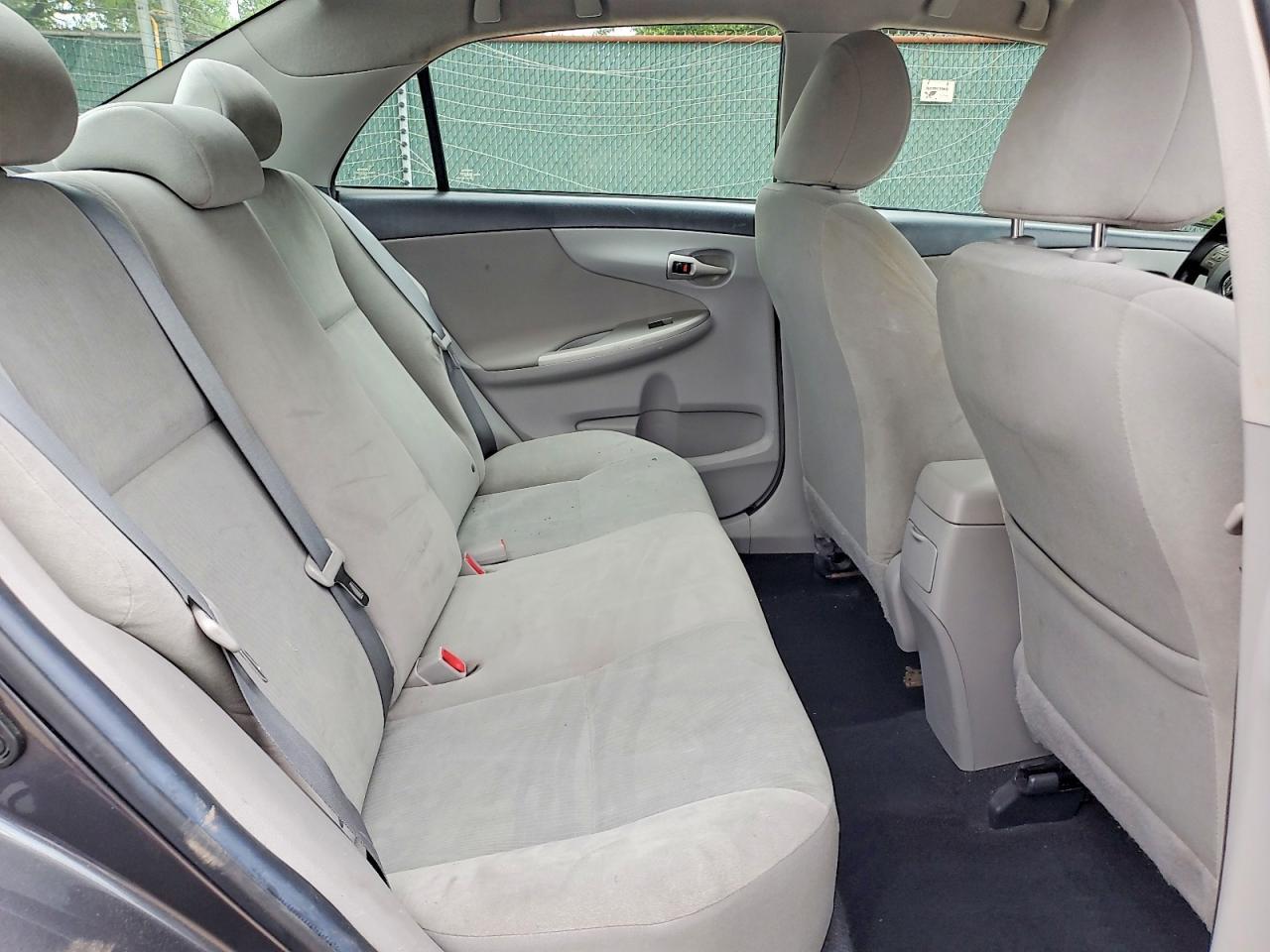 2013 Toyota Corolla Le - zdjęcie 10