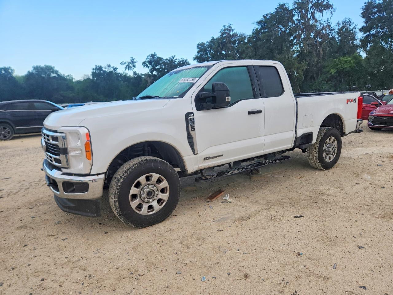 2023 Ford F350 Super Duty - zdjęcie główne