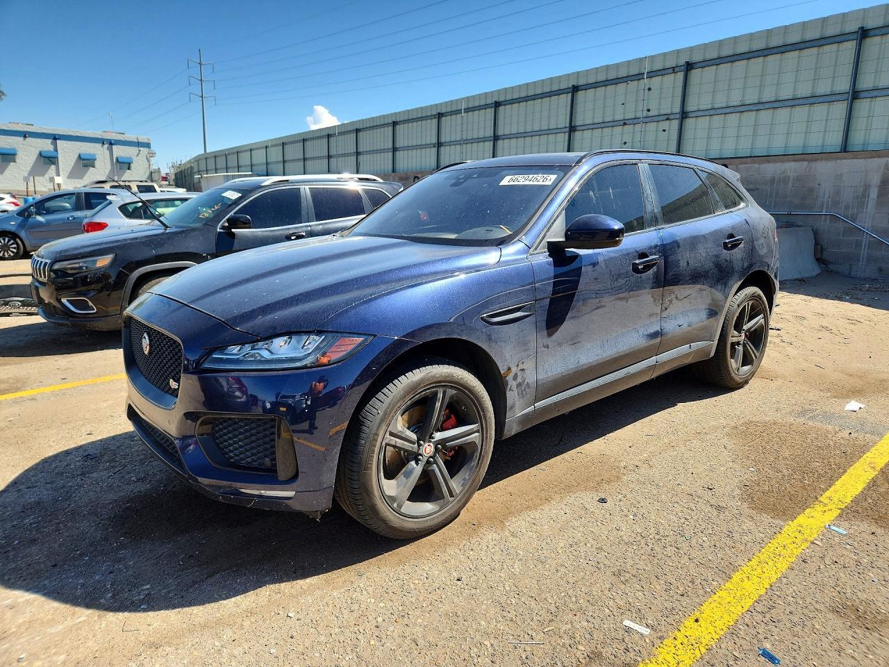 2017 Jaguar F-Pace S - zdjęcie główne