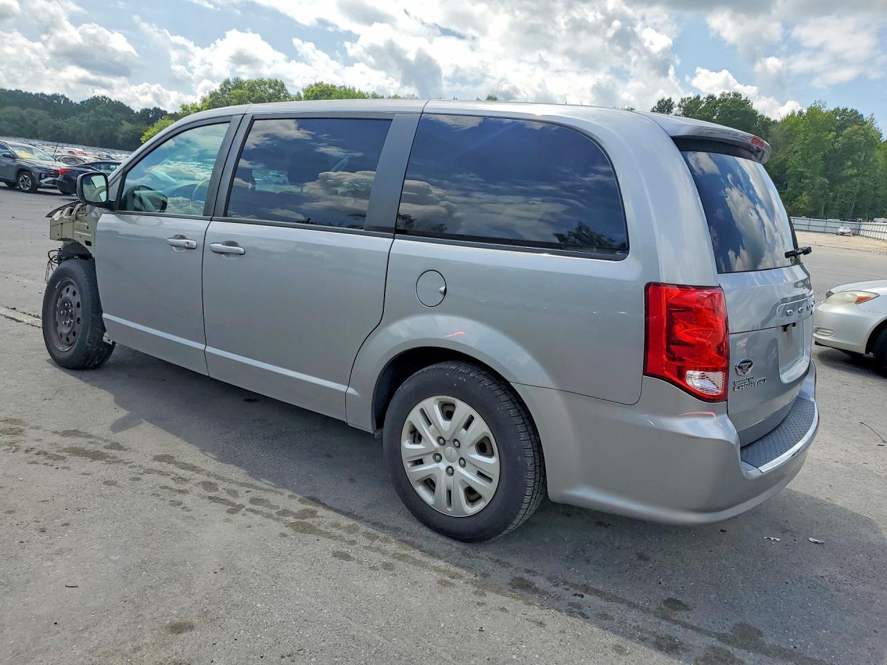 2018 Dodge Grand Caravan Se - zdjęcie 2