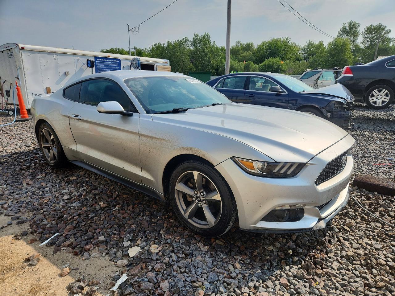 2015 Ford Mustang - zdjęcie 4
