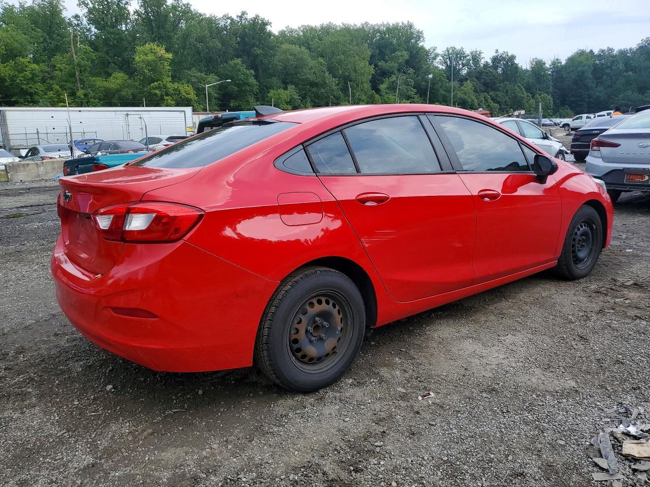 2018 Chevrolet Cruze Ls - zdjęcie 3