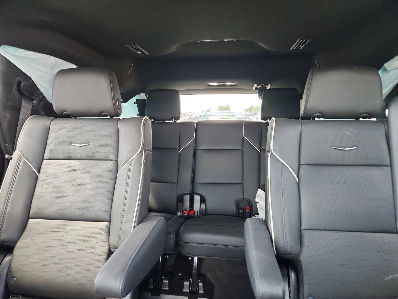 2026 Cadillac Escalade Luxury - zdjęcie 10