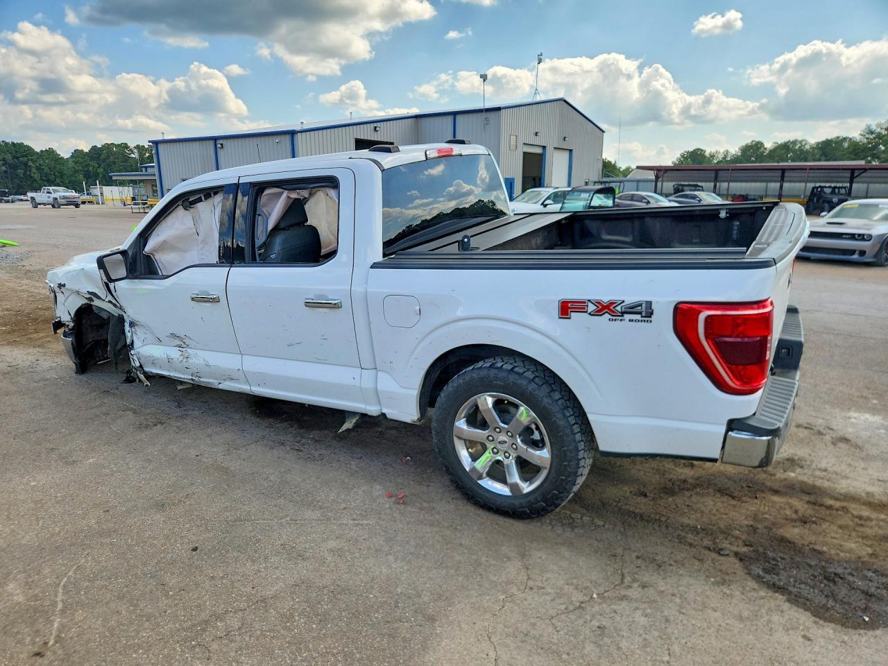 2021 Ford F150 Supercrew - zdjęcie 2