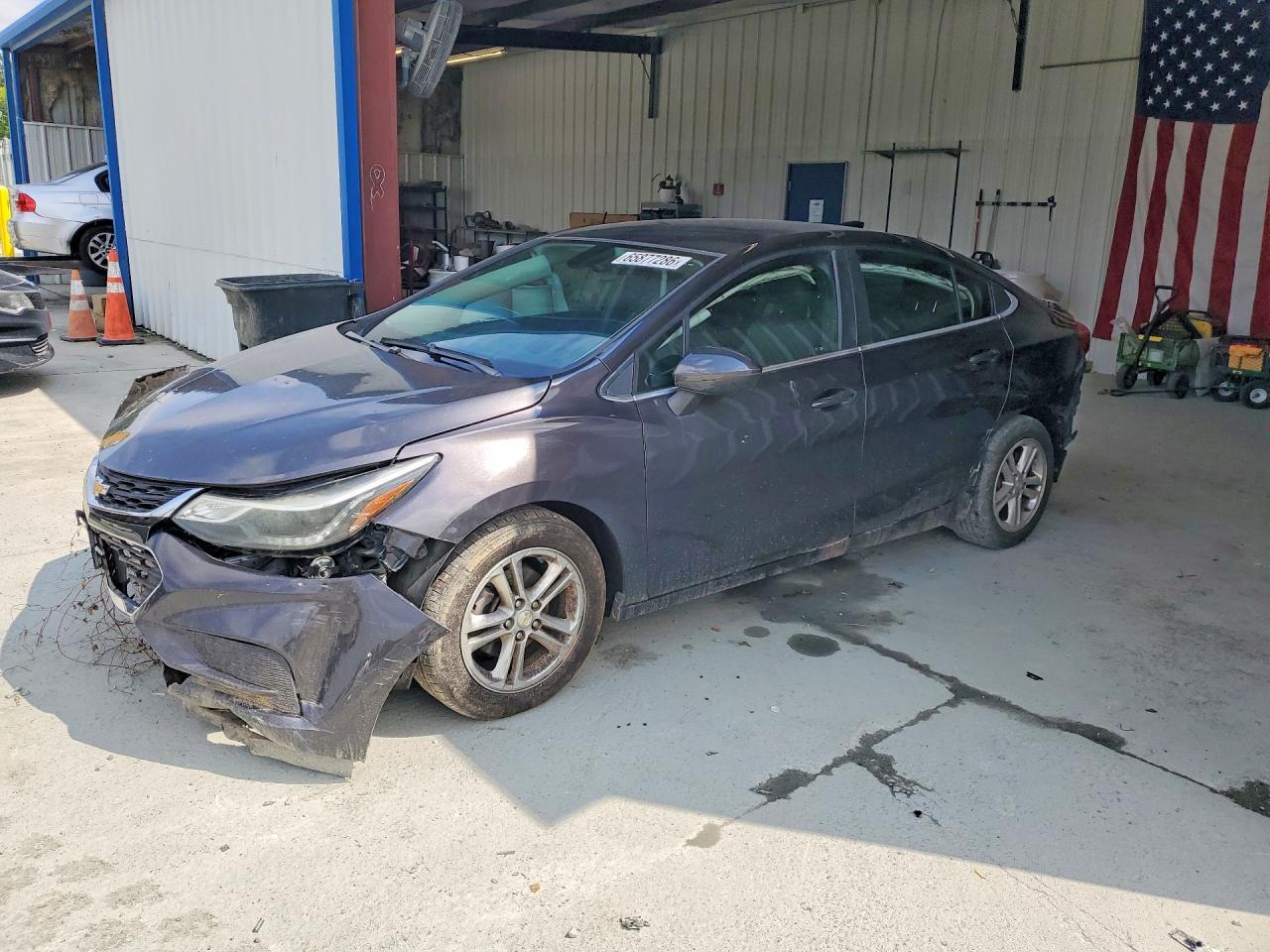 2017 Chevrolet Cruze Lt - zdjęcie główne