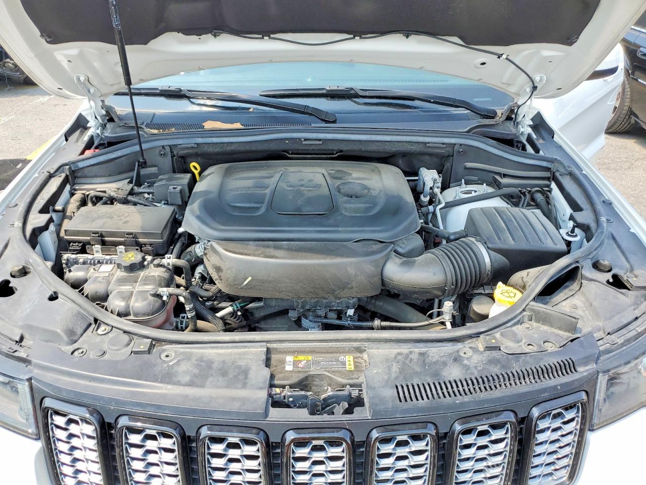 2022 Jeep Grand Cherokee Laredo E - zdjęcie 12