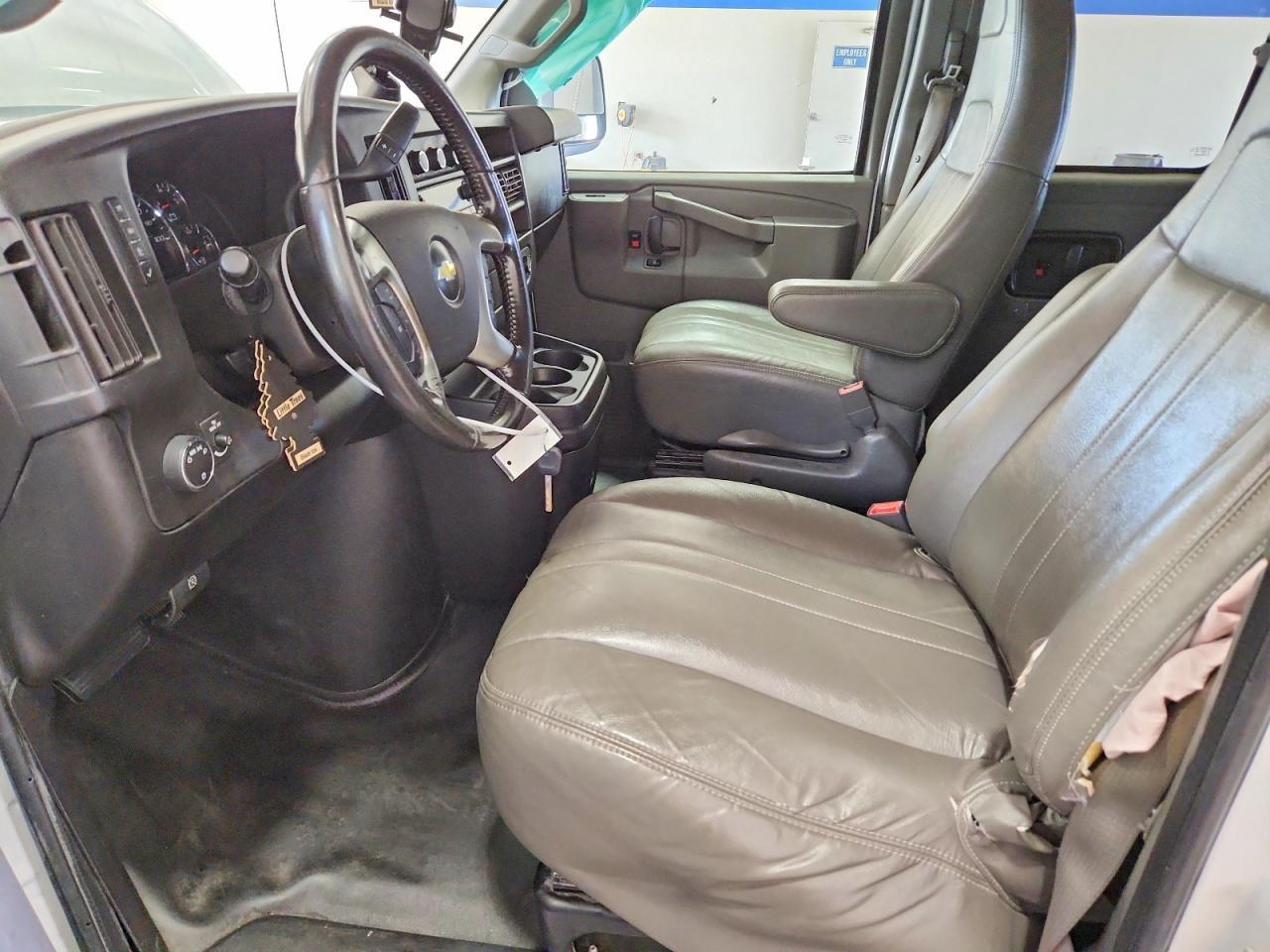2016 Chevrolet Express G3500 Ls - zdjęcie 7