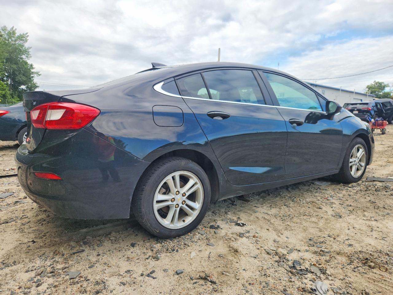 2016 Chevrolet Cruze Lt - zdjęcie 3