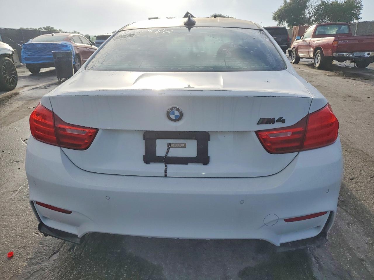 2015 BMW M4 - zdjęcie 6