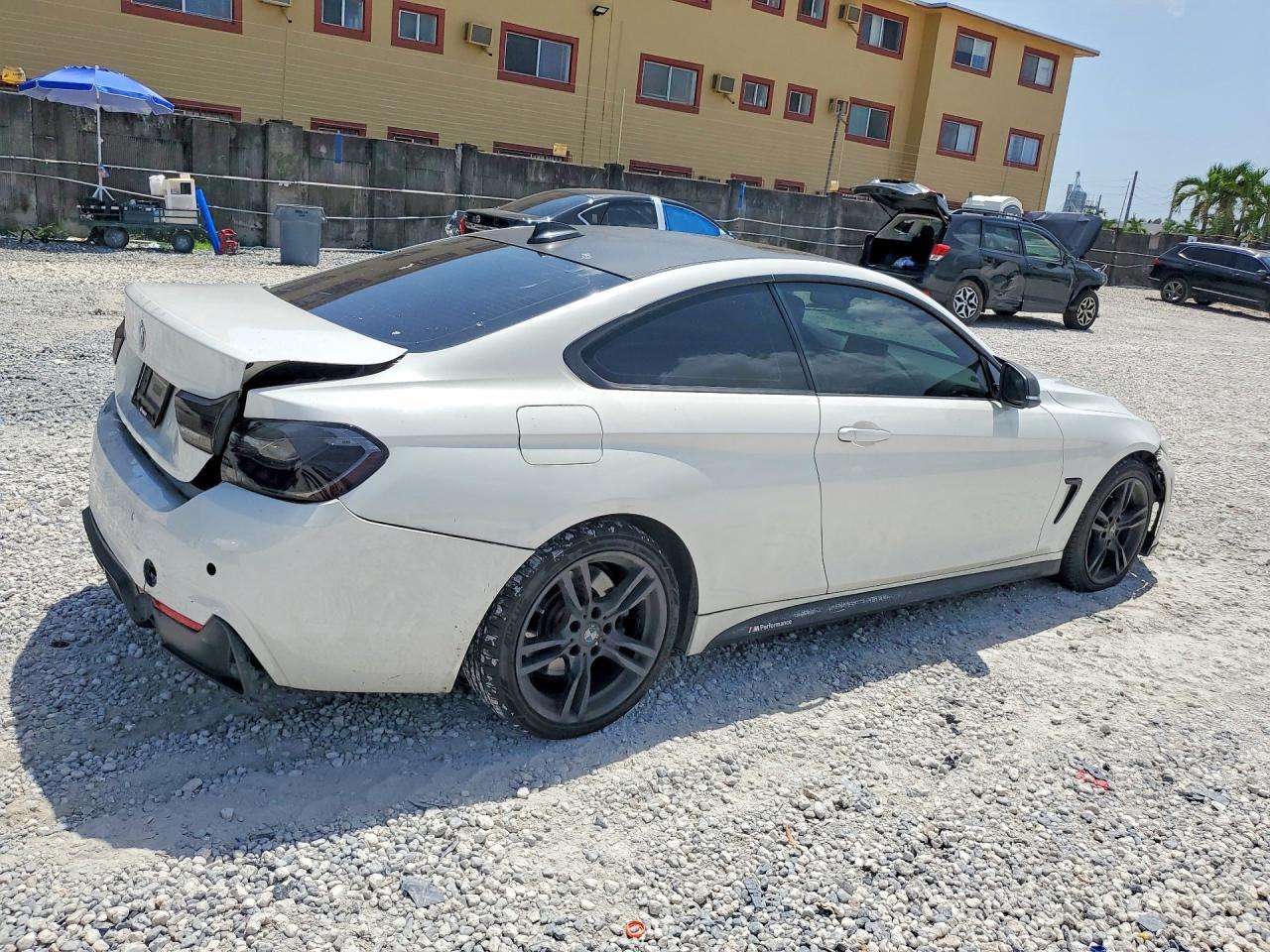 2014 BMW Seria 4 Coupe 435i - zdjęcie 3