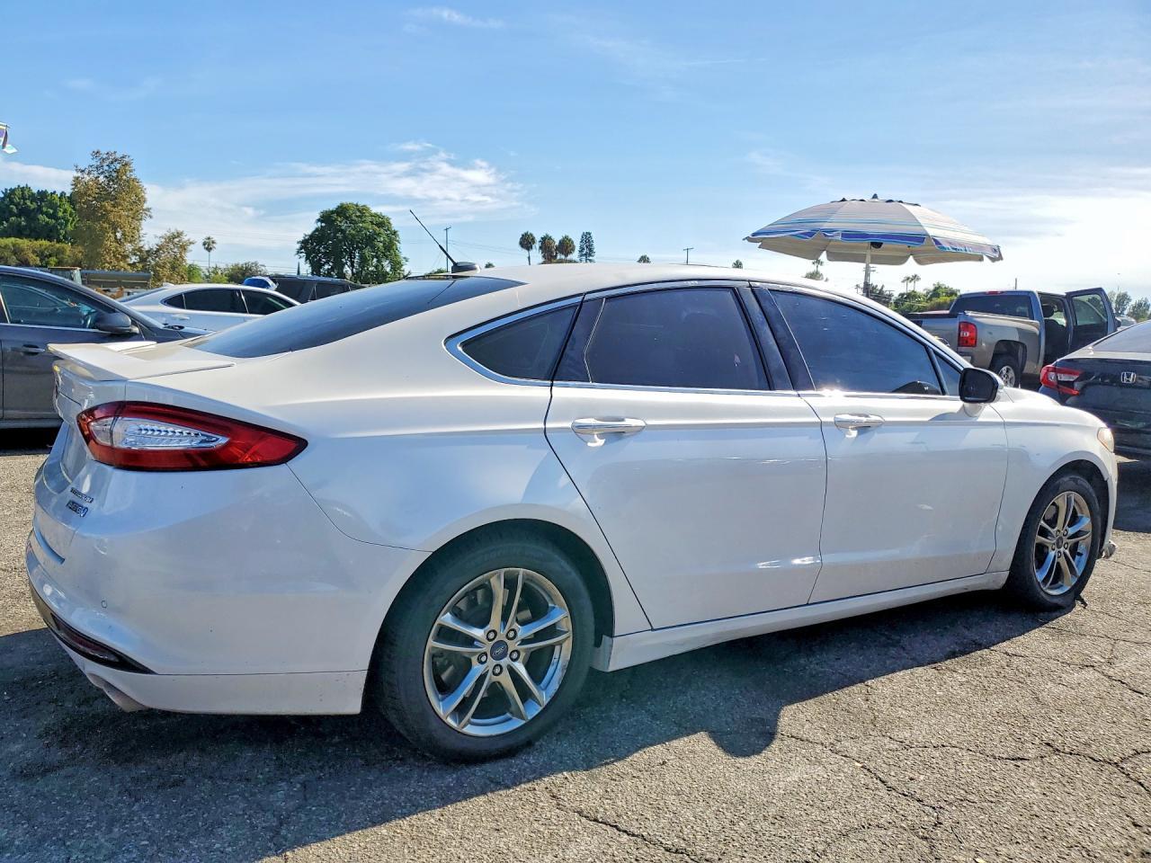2016 Ford Fusion Titanium Phev - zdjęcie 3