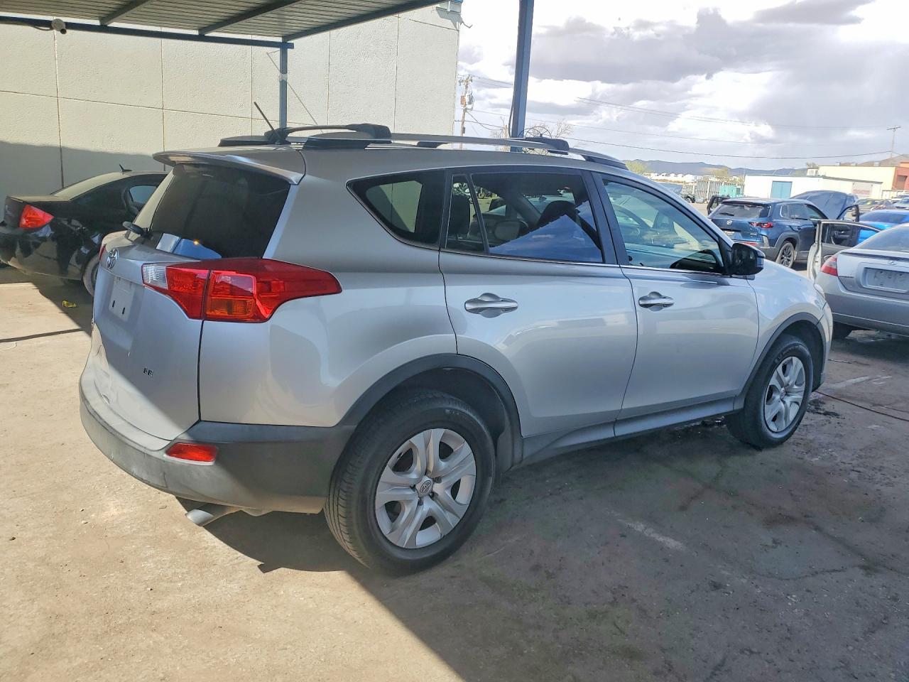2015 Toyota Rav4 Le - zdjęcie 3